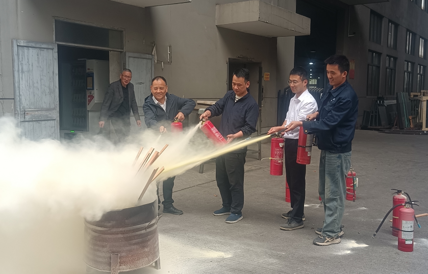 东升国际装饰开展全员消防培训演练 筑牢企业清静"防火墙"-东升国际新闻-东升国际有限公司